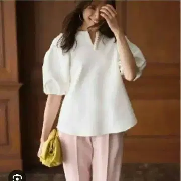새상품 아르페쥬 스토리 펄 장식 종이상자 풀오버 1 화이트 워셔블