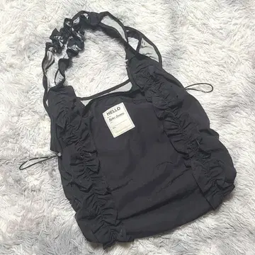 인기 로데오 크라운 프릴 개더백 토트백 블랙