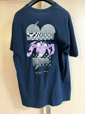 ERASE T셔츠 L 사이즈