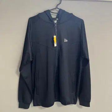 New Era 블랙 집업 자켓