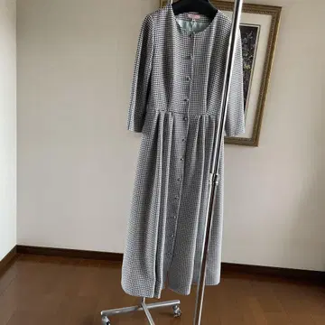 세탁 가능한 HAPPY BLOOMING 드레스