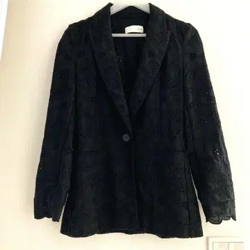 ZARA 테일러드 자켓 퍼포레이션 자수 블레이저