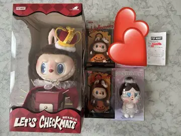 러브브 POPMART 할로윈 킹 체크메이트