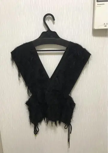 프린지 장식 블랙 뷔스티에