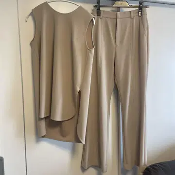 ellie 조젯 베이지 셋업 M 사이즈