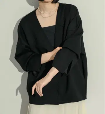 [ 새상품급 ] NEUNA 노카라 코디건 노카라 자켓 블랙