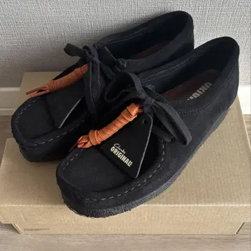Clarks 블랙 왈라비