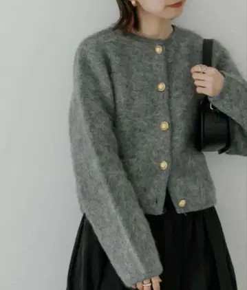 [새상품급] URBAN RESEARCH 알파카 샤기 GOLD 버튼 가디건