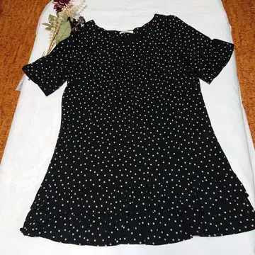 Rose Tiara 블랙 도트 반팔 튜닉