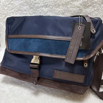 master-piece 메신저 백 네이비