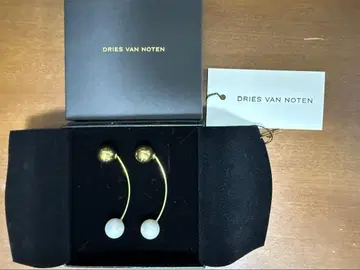 Dries van noten 드리스반노튼 귀걸이 박스 포함 택 포함