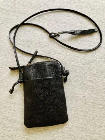 천연 가죽 블랙 숄더백 파우치
