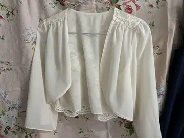 아이보리 레이스 백 가디건 M