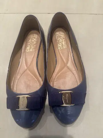 FERRAGAMO 블루 플랫슈즈