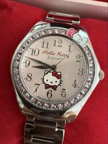 한정품 헬로키티 30주년 쿼츠 Hellokitty 실버