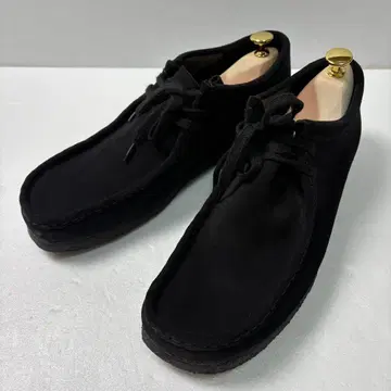[ 새상품급 ] Clarks 클락스 왈라비 부츠 블랙 스웨이드