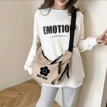 MARY QUANT 숄더백 베이지