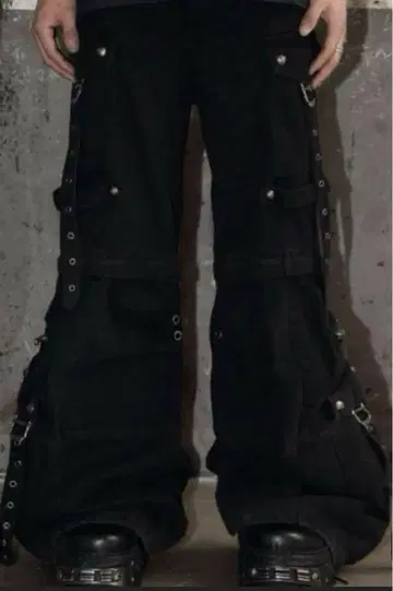Rosenkreuz LONGBELTFLARECARGOPANTS 사이즈 2
