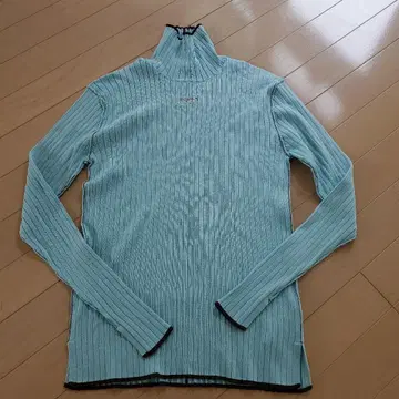 스카이블루 리브 하이넥 셔츠 5525 현행 모델