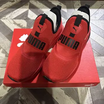 [ 새상품 미사용 ] PUMA 빨간색 스니커즈 슬립온 26cm