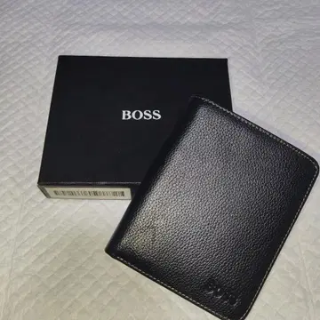 미사용품 천연 가죽 BOSS 휴고보스 이단 접이식 지갑