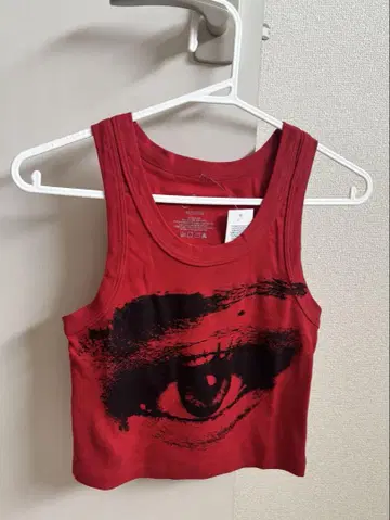 Jennie 레드 탱크탑 M Ruby