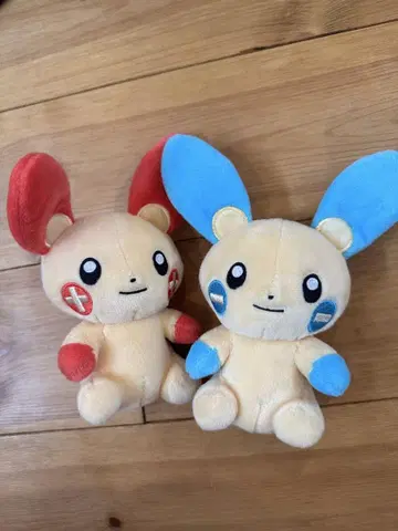 플러스르와 마이논 봉제 인형 세트