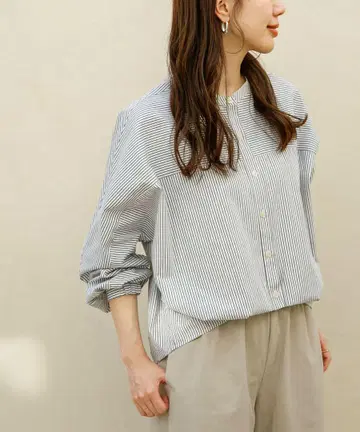 서니 라벨 프론트 턱 밴드 카라 셔츠
