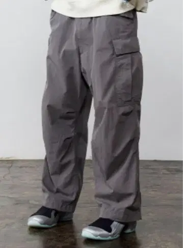 BEAMS 카고 팬츠