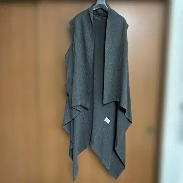 새상품급 Keimei 케이메이 실크100% 차콜 그레이 롱 베스트