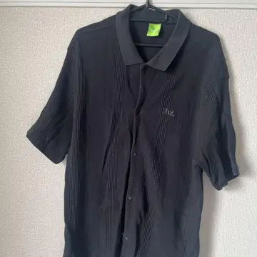 huf 블랙 반팔 셔츠