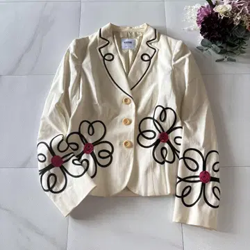 LOVEMOSCHINO 테일러드 자켓 화이트 꽃무늬 자수