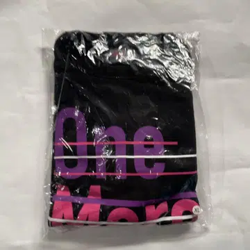 TWICE 'OneMoreTime' 맨투맨 B XL