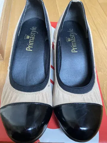 Primastyle 베이지/블랙 펌프스