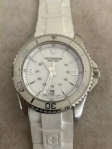 작동 VICTORINOX 빅토리녹스 벨트 정품 여성용 QZ 손목시계