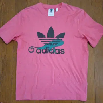 adidas 핑크 로고 T셔츠 XS