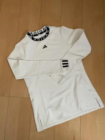 새상품급 ADIDAS 아디다스 여성용 긴팔 모크넥 사이즈 M