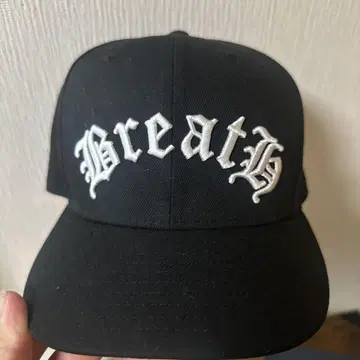 59FIFTY 블랙 BREATHE 캡