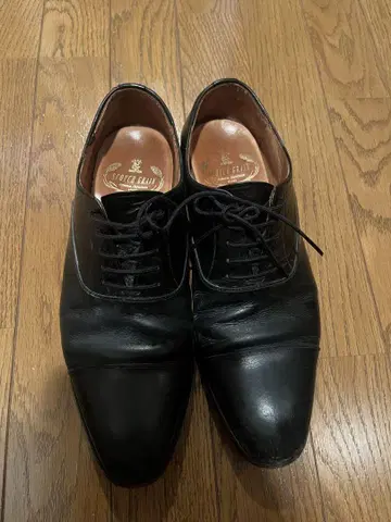 SCOTCH GRAIN 블랙 드레스 슈즈