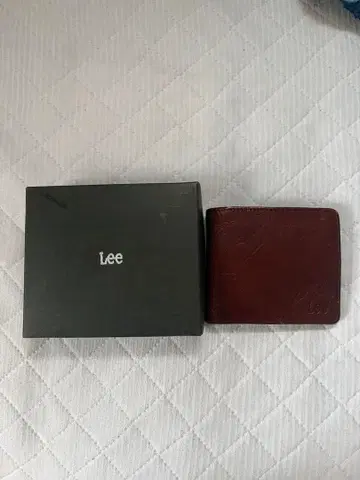 Lee 다크 브라운 접이식 지갑