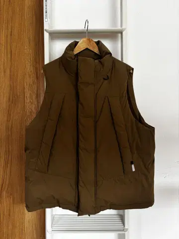 pier39 GORE-TEX INFINIUM 브라운 다운 베스트 M