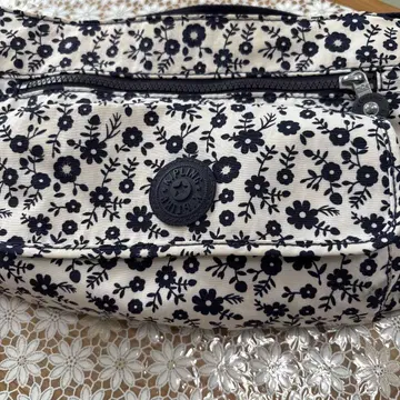 Kipling 꽃무늬 숄더백