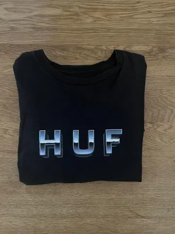 HUF 블랙 T셔츠 M