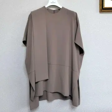 엔폴드 베이지 상의 Size 38 ( M~L )