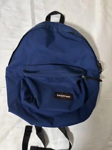 EASTPAK 네이비 백팩