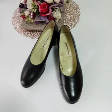 포멀 블랙 중간 힐 펌프스 25cm