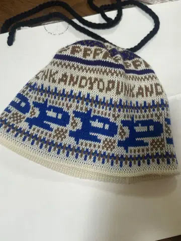 punkandyo 비니 CREAM FAIRISLE SKULLY