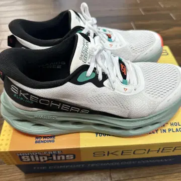 스케쳐스 맥스 쿠셔닝 글라이드 스텝 26cm