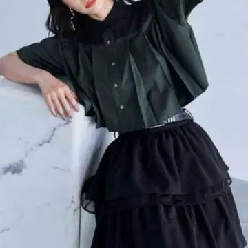HARE 하이쇼쿠 플리츠 숏 셔츠 블랙 x 카키