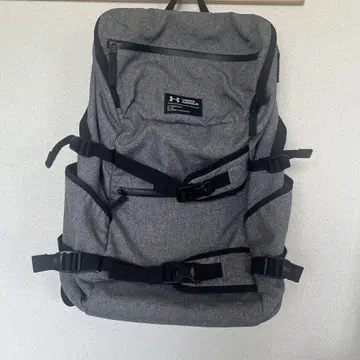 언더아머 백팩 30L